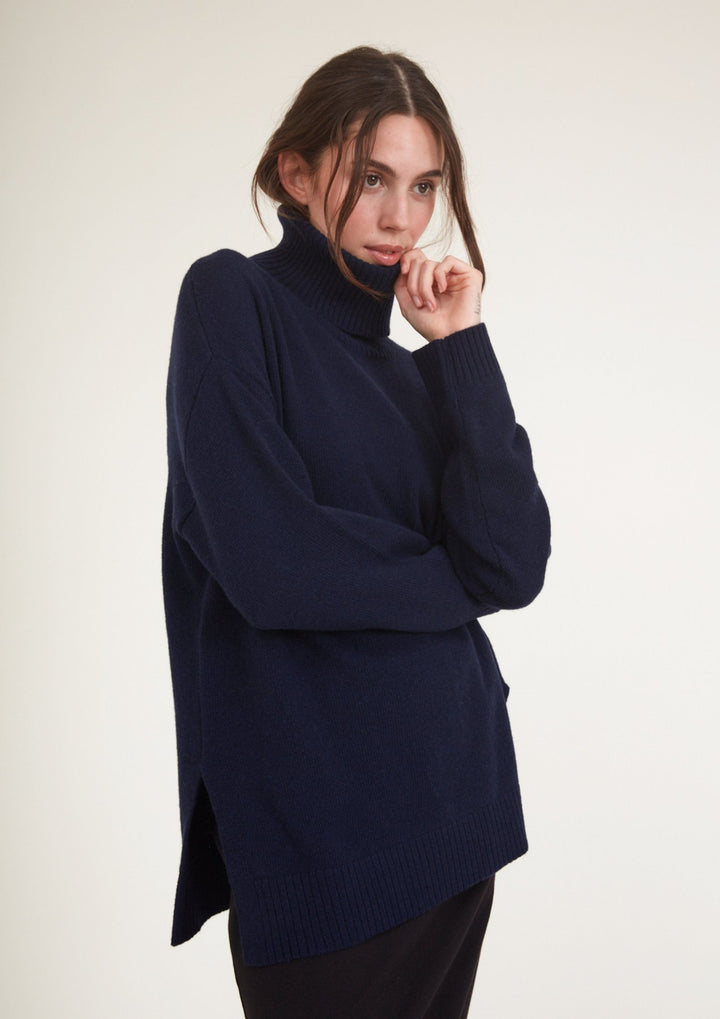 Basic Apparel - Line T-Neck - Striktrøje