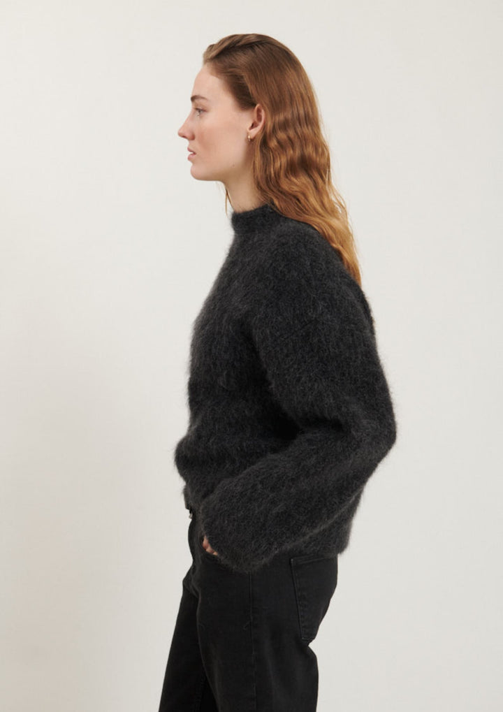 Basic Apparel - Magna H. Neck - Striktrøje