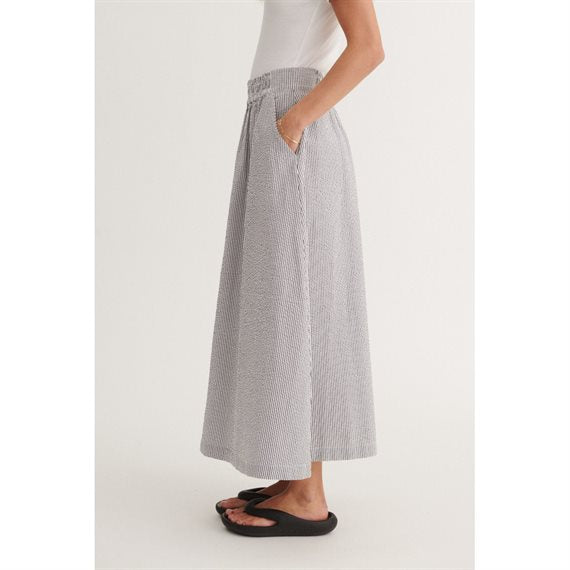 Basic Apparel - Asta Nederdel - Bright White / Sky Captain