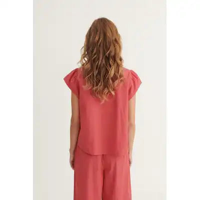 Basic Apparel - Silje SS Top - Holly Berry