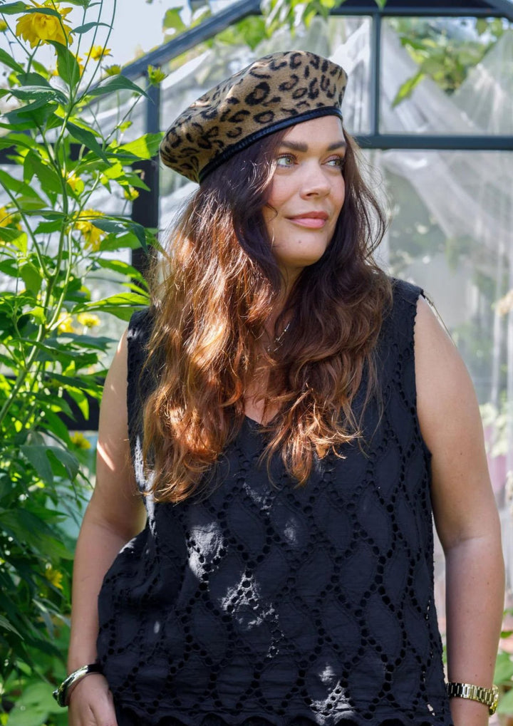 Black Colour - BCFreya Cut Lace Top - Black