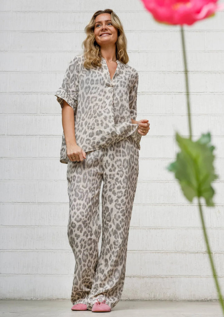 Black Colour - Melina SS Linen Blouse - Natural Leo