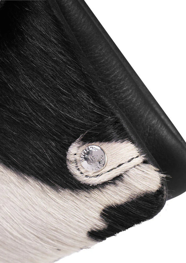 Depeche - pung - black cow