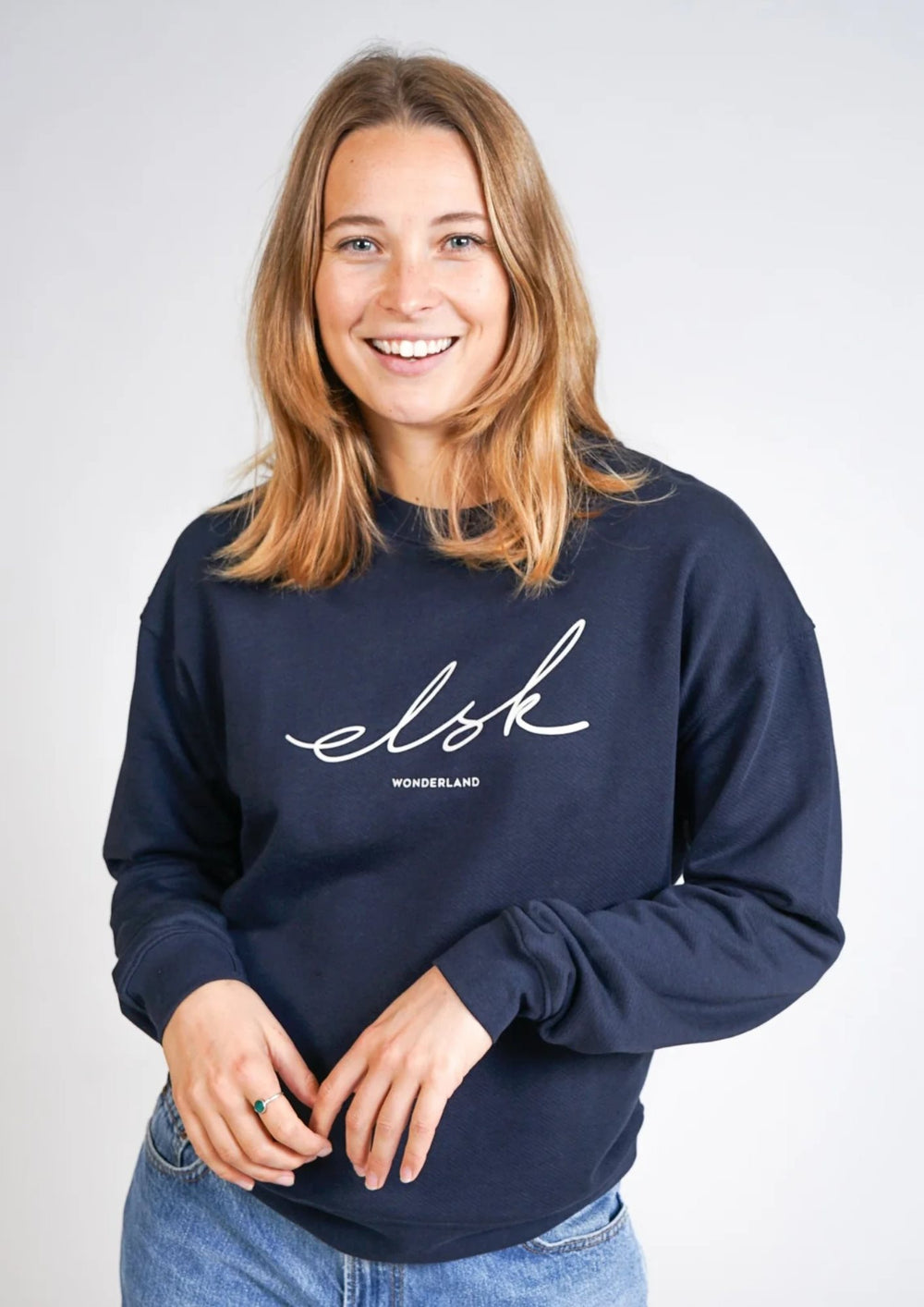 Elsk - Signed Women's Skyum Crewneck - Trøje - Dark Navy