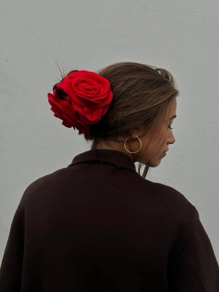 Pico - Giant Satin Rose Claw - Black