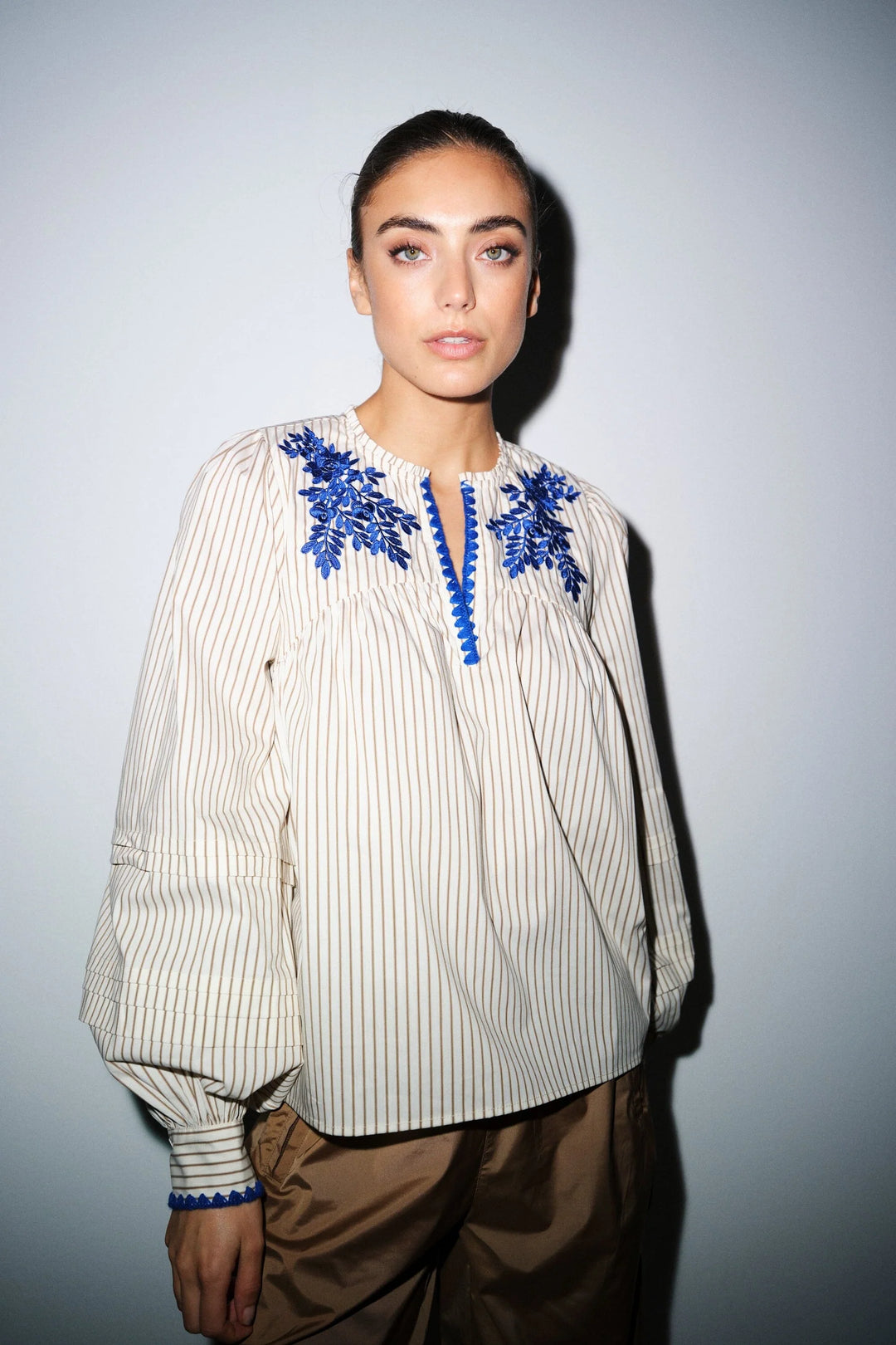 Gossia - Louisa bluse - Creme brown stripes