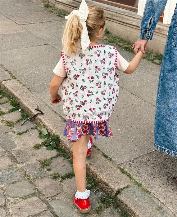 Sissel Edelbo - Gro Mini Vest - Kantha Cherry