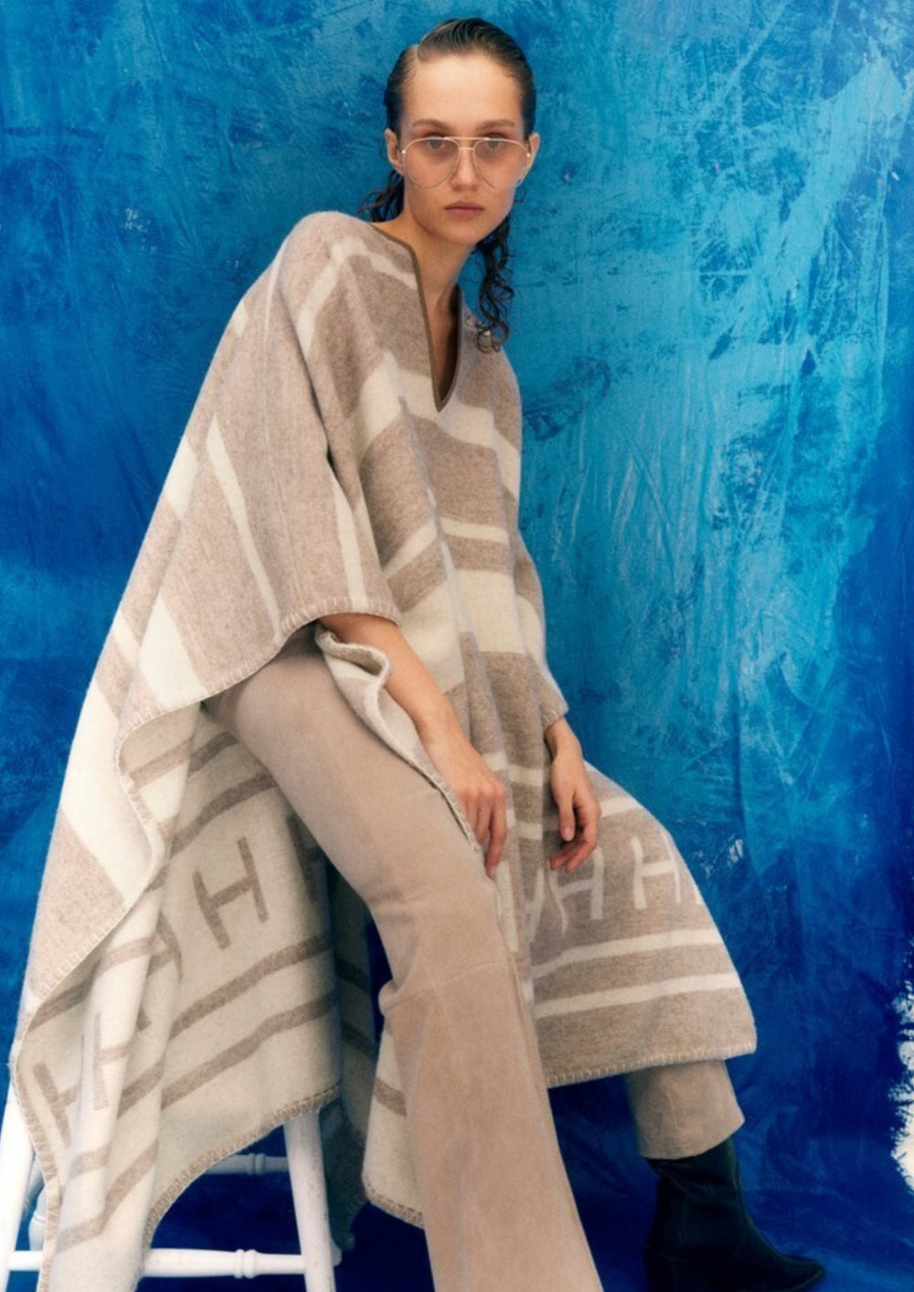 HEST - Poncho - Offwhite with Beige - Onesize