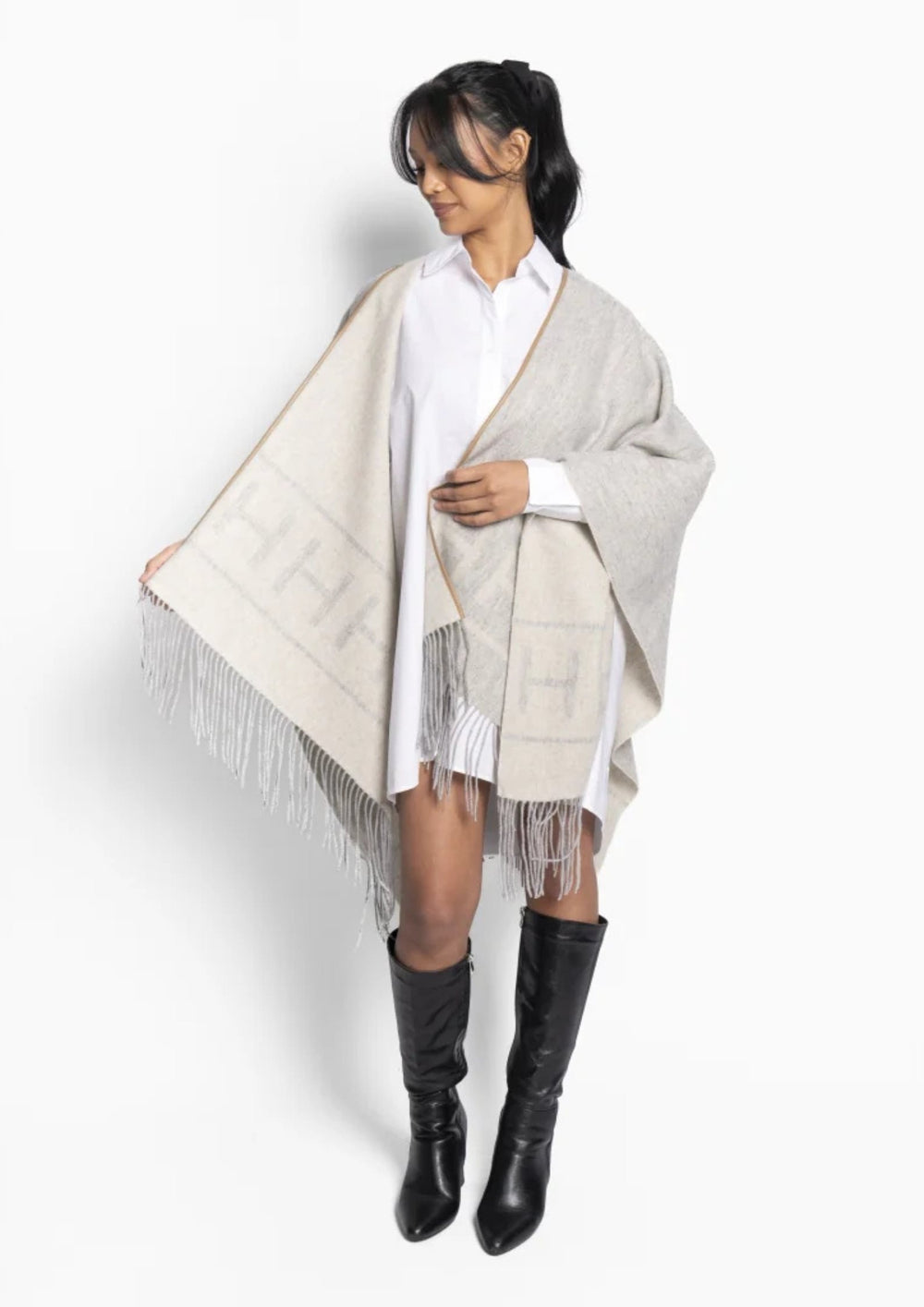 HEST - Shawl - Poncho - Grey - Onesize