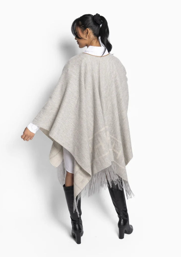 HEST - Shawl - Poncho - Grey - Onesize