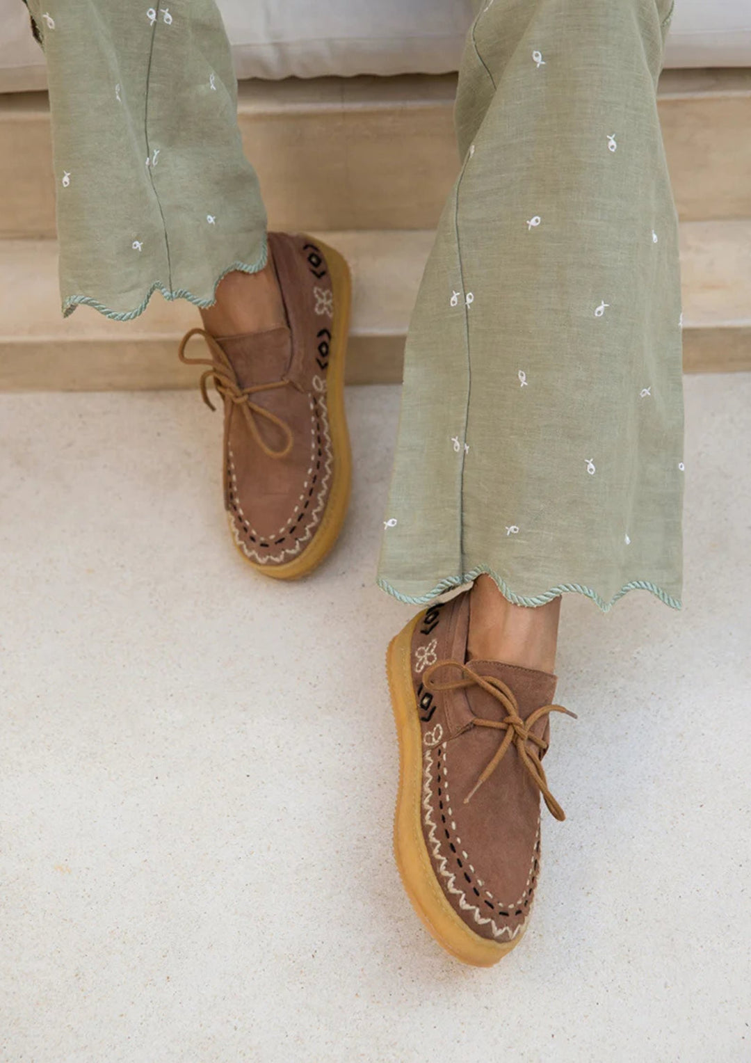 LaidBack - Komo Crepe - Camel Suede - Black/White - Sko