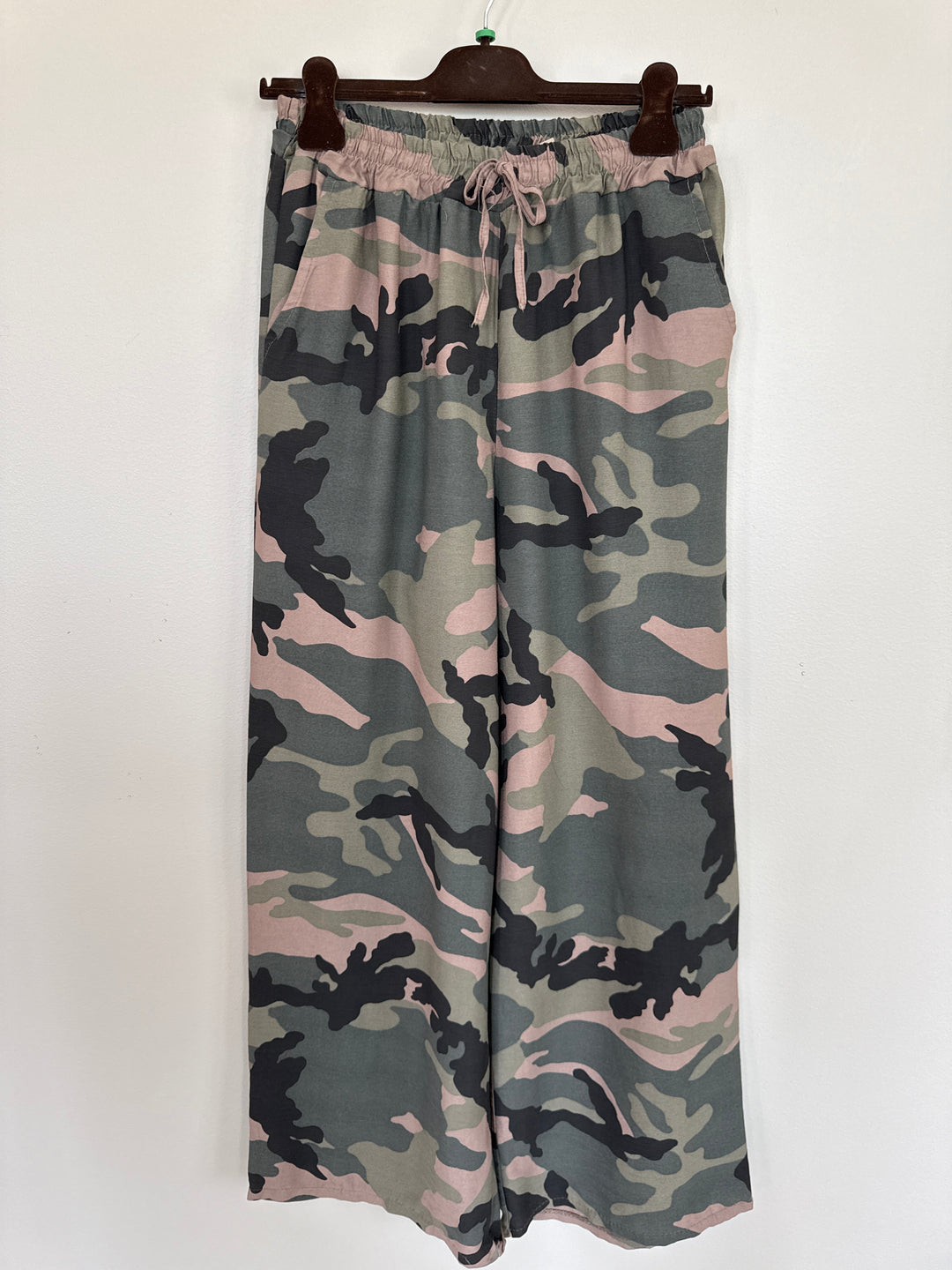 Marta Lupus Bukser - Military