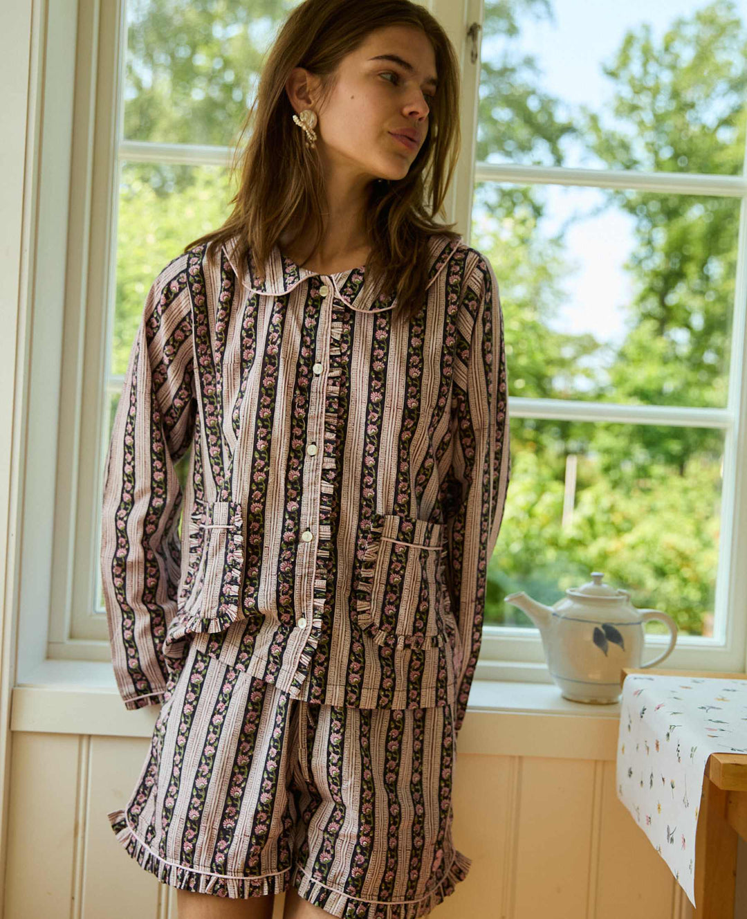 Sissel Edelbo - Nuvena Pyjamas sæt - Black Stribes