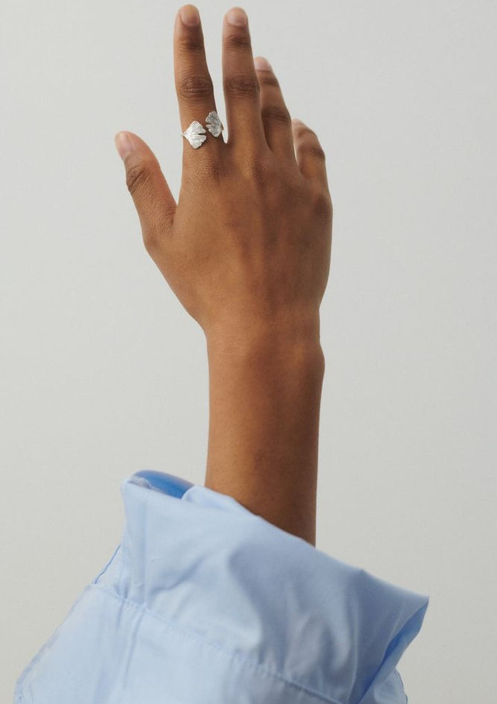 Pernille Corydon - Biloba Ring  -Guld