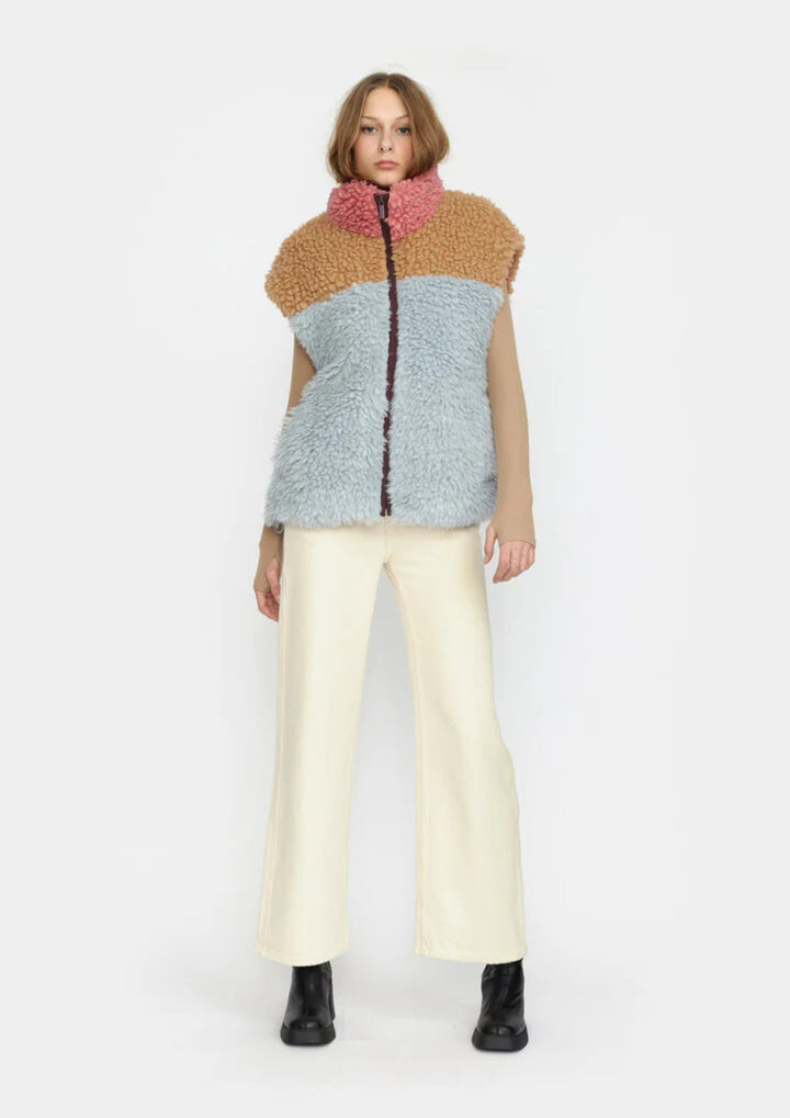Selfhood - Chunky Teddy Vest - Lightbrown