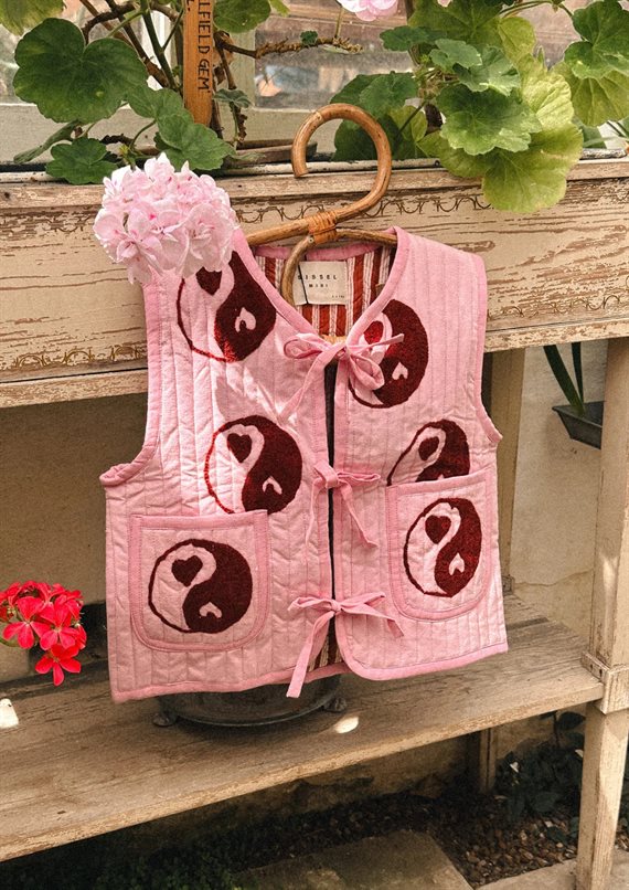 Sissel Edelbo - Honey Mini Vest - Yin &amp; Yang pink