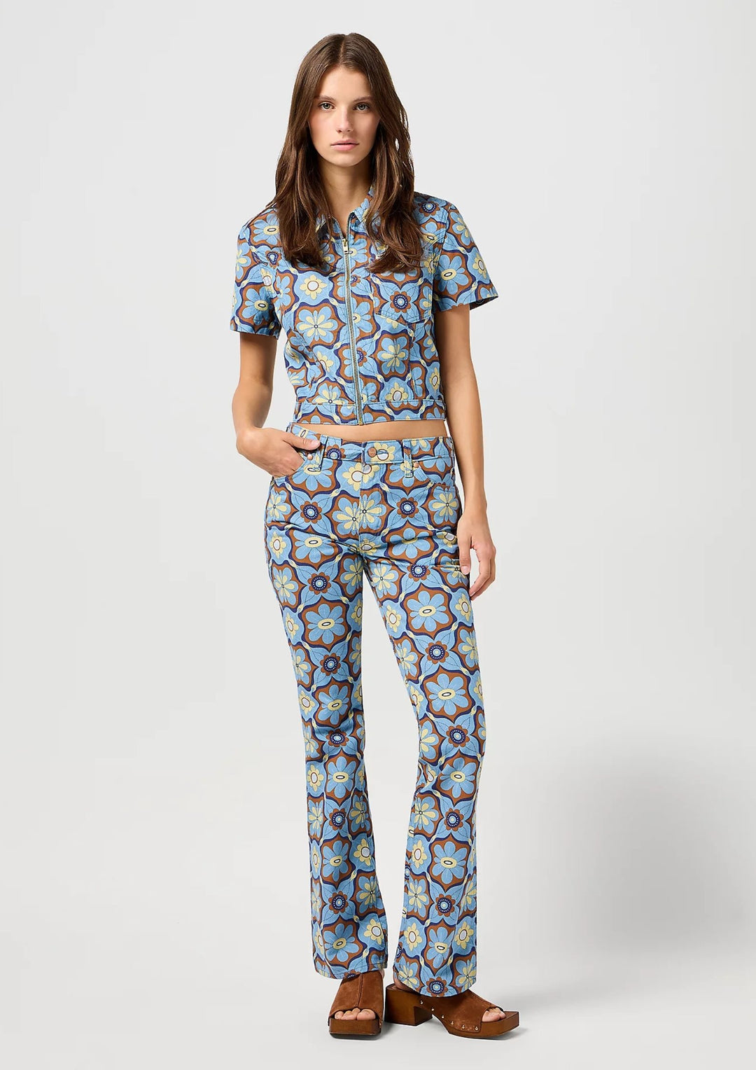 Wrangler - Mid Rise Bootcut - Jeans - Medallion